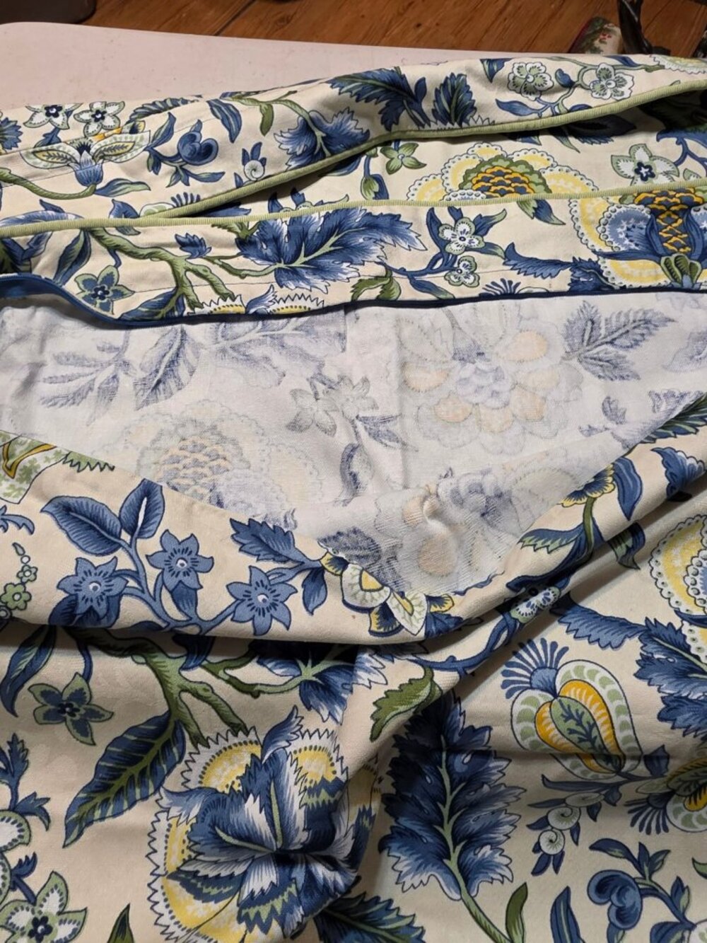 2 Waverly Imperial Dress Quilted Pillow Shams Blue/Yellow Jacobean Standard - Picture 5 of 10